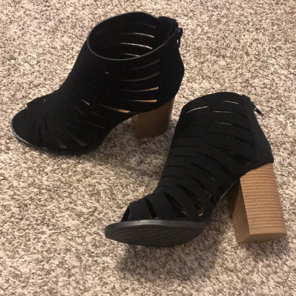 Black booties - Picture 2 of 6